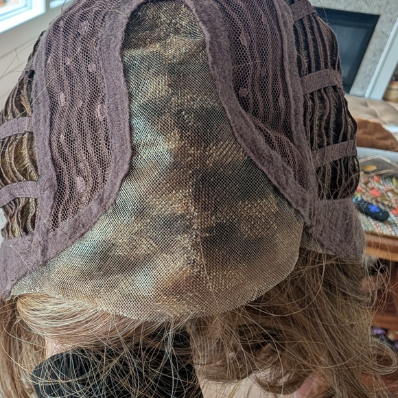 Belle Tress Nutella Buttercream Wig - Picture 7 of 9